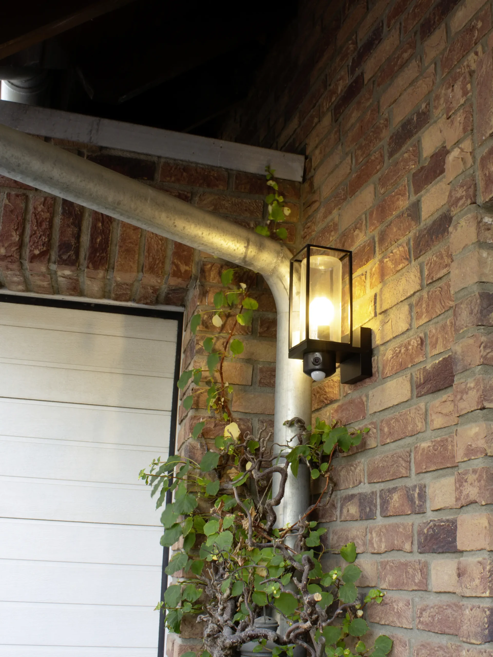 Lutec LED Kameraleuchte Flair E27 schwarz mit Bewegungsmelder
