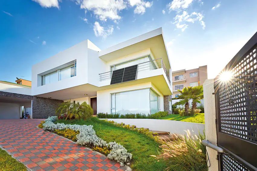 Schwaiger Solar Balkonkraftwerk 300 Watt Wifi fähig, mit Aufständerung