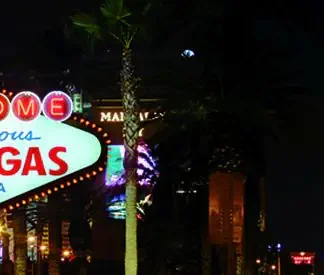 papermoon Vlies- Fototapete Digitaldruck 350 x 100 cm Las Vegas Panorama
