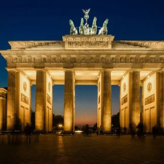 papermoon Vlies- Fototapete Digitaldruck 350 x 260 cm Brandenburg Gate