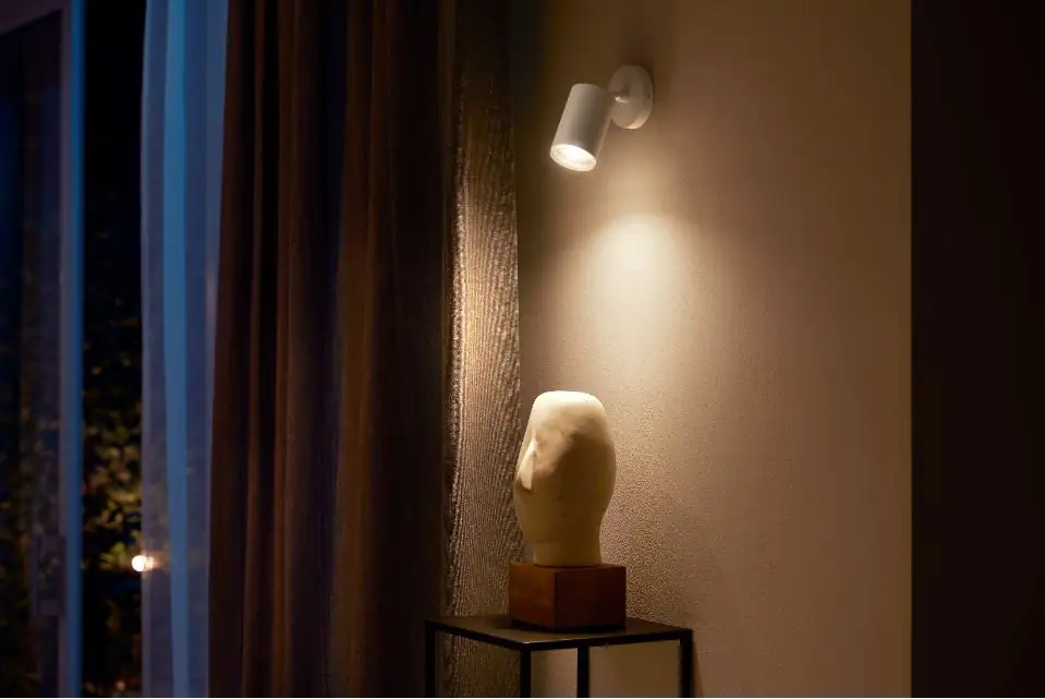 Philips Hue LED Spot White & Color Ambiance Fugato RGBW Smart Home