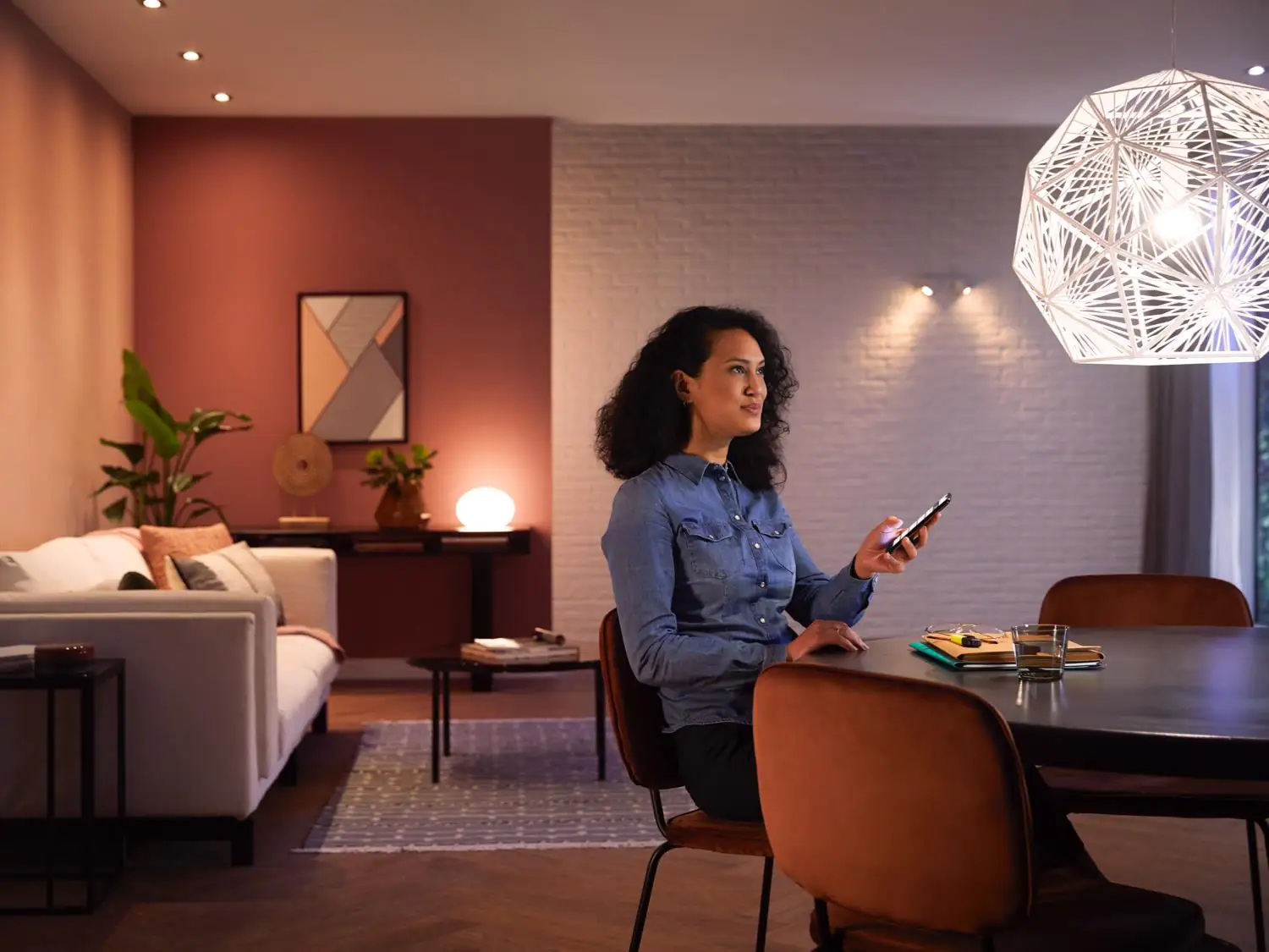 Philips Hue LED Leuchtmittel White E27 9,5 W warmweiß