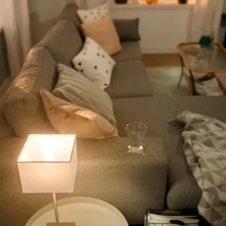 Philips Hue LED Leuchtmittel White E14 warmweiß Tropfenform 5,7 W warmweiß