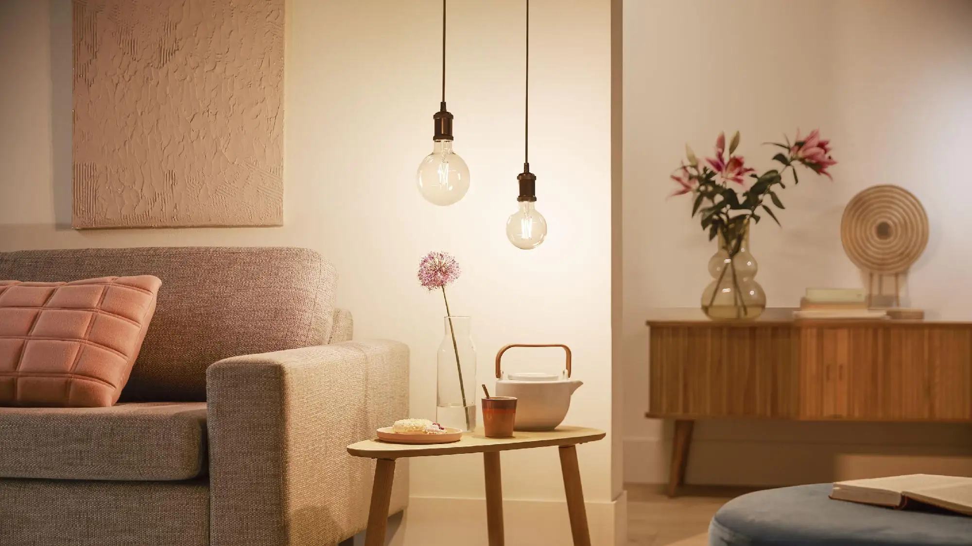 Philips Smart LED Leuchtmittel Tunable White Clear G95 E27 Globeform 7 W
