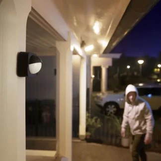 Philips Hue White & Color Ambiance Flutlicht Discover Outdoor schwarz IP44