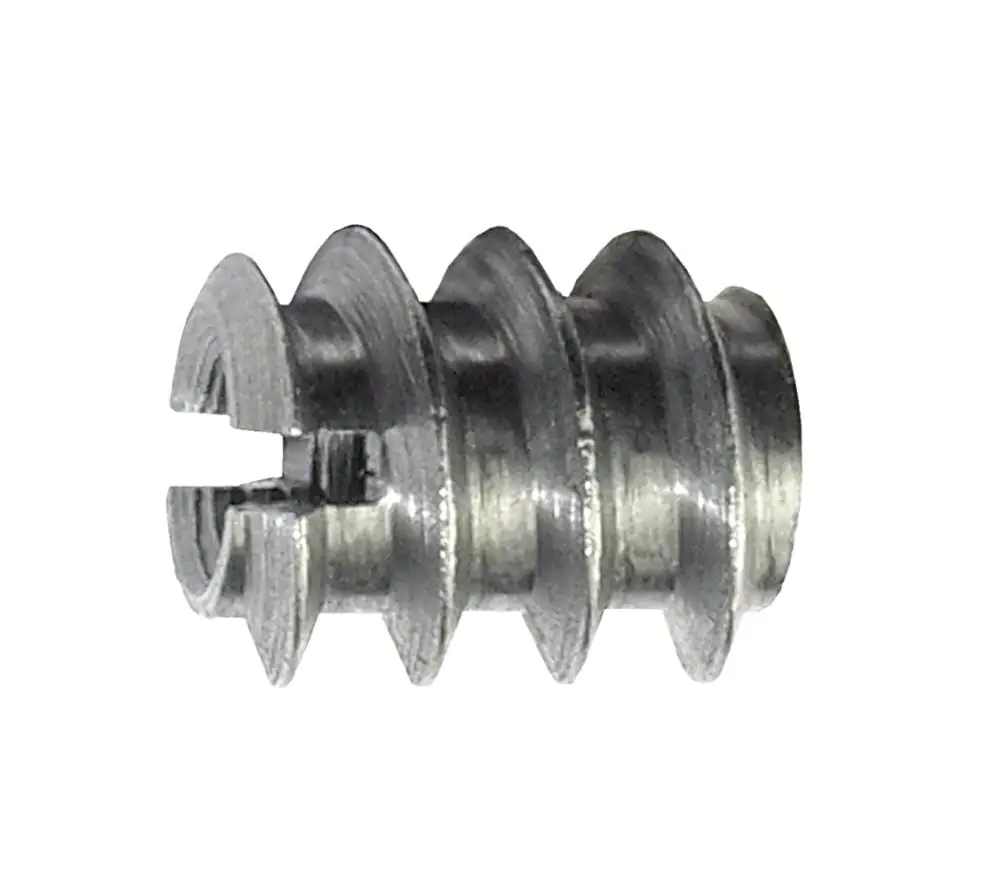 Einschraubmutter M4 x 10 mm